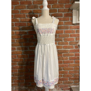 VINTAGE Smocked Embroidered White SUNDRESS Cottagecore